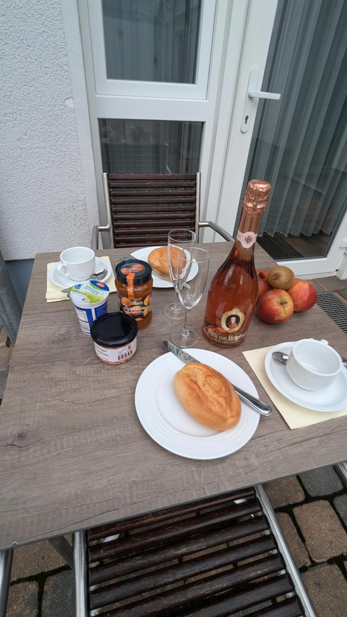 Fewo Urban Gotha-Apartment Ekhof- Am Schlosspark- Parken An Der Der Tuer- Barrierefrei, 900 Meter Zum Bahnhof - Wallbox 外观 照片